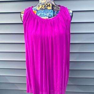 Beautiful bright fuchsia sleeveless top.